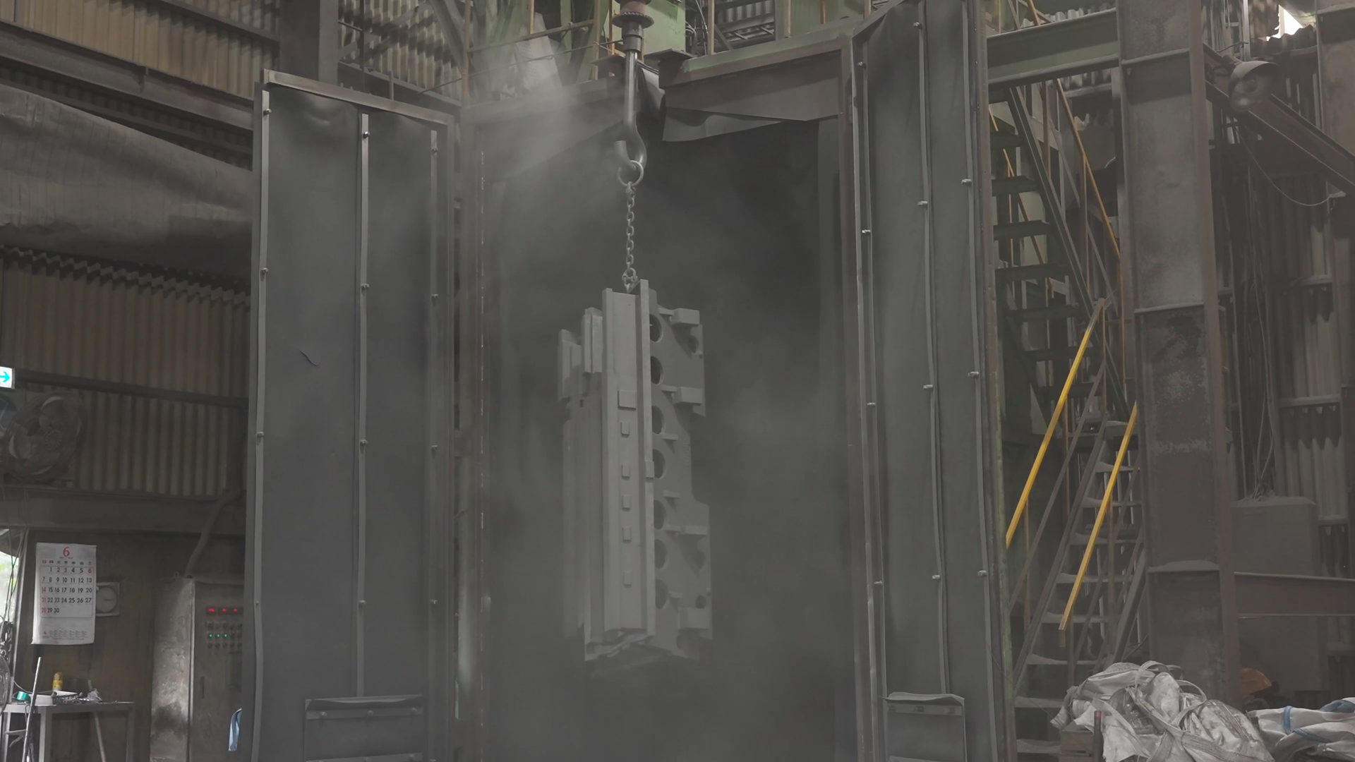 Hanger shot blasting machine